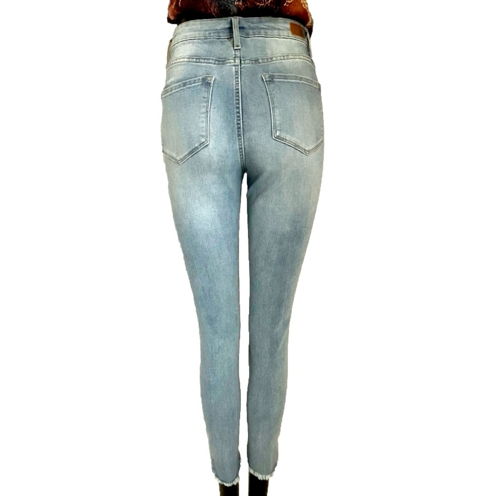 Tilly’s RSQ light WASH chewed HEMS skinny STRETCH denim JEANS size: 27 /5 EUC